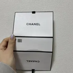 CHANEL リボン付きギフトボックス