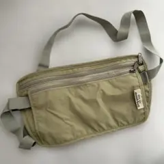 美品❁﻿montbellグリーンポシェット