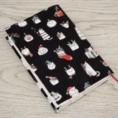 【文庫本】ゴムバンド栞付ブックカバー 手帳カバー★クリスマス 猫ちゃん
