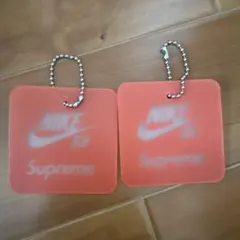 supreme nike SB キーホルダーのサムネイル