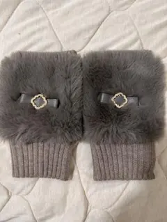 【新品未使用】TOCCAモカベージュ　ファー アームカバー