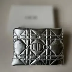 新品未使用　DIOR ディオール シルバー ポーチ 最新　ノベルティ
