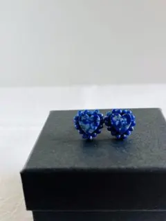 【天然石刺繍／ピアス】Heartラピスラズリ×つぶつぶラピスラズリ