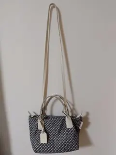 幾何学模様ショルダーバッグ ブラックグレーホワイト