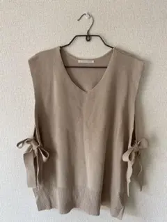 期間限定値下げ▼ RETROGIRL レトロガール ベージュ Vネック ベスト