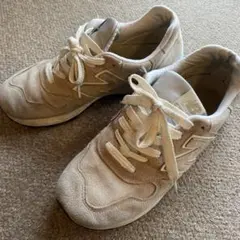 New Balance ベージュ スニーカー