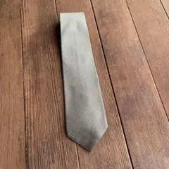 シルバー ネクタイ