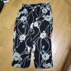 お値下げ！花柄リラックスフィットパンツ