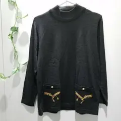 Cellini ニット セーター ハイネック プリントロゴ ポケット イタリア製