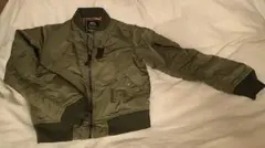 カーキ ブルゾン