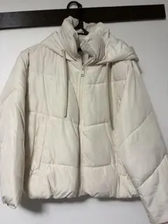 ZARA ホワイト ダウンジャケット