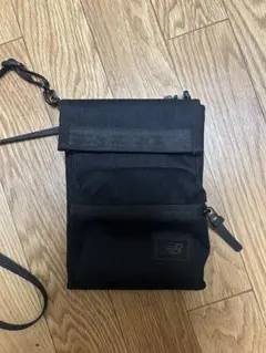 【美品】New Balance ミニショルダーバッグ ブラック