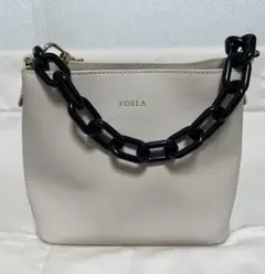 FURLA ベージュ ショルダーバッグのサムネイル