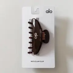 C*O様 alo 波型ヘアクリップ ベージュと黒 １日２日で発送 alo 波型ヘアクリップ ベージュと黒 1日2日で発送 - メルカリ