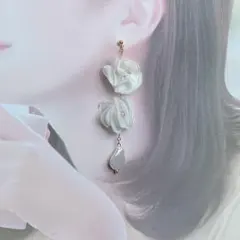 No658 ホワイト　ウエディング　ブライダル　結婚式　ピアス イヤリング