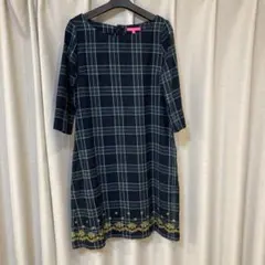 【タグ付き新品】七分丈グリーン緑チェック柄綿素材ワンピース花刺繍