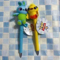 ディズニー　トイストーリー4 ぬいぐるみボールペン　ダッキー&バニー　2本セット