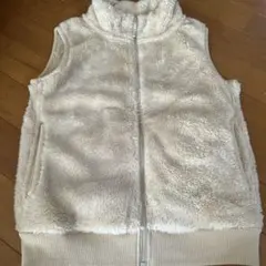 UNIQLOファーリーフリースベスト