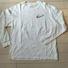 Nike ホワイト ロングスリーブ Tシャツ Lバックブリント