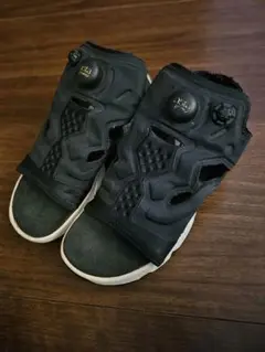 Reebok　リーボック　インスタポンプフューリー　サンダル　22cm 黒
