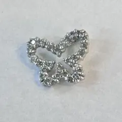 や*す様 クアラントット 雪の結晶ピアス 美品 片耳用 - メルカリ