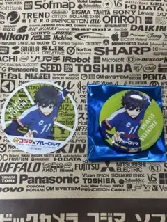 新品　ブルーロック　コジマ電気コラボ　潔 世一 缶バッジ　ステッカー　2点セット