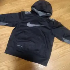 ナイキ　パーカー