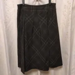 スカート　茶系チェック柄　Mサイズ