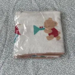 【未開封品】familiar ×こどもちゃれんじ　フード付きベビーバスタオル