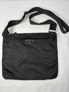 PRADA ブラック ショルダーバッグ　斜め掛け　ナイロン