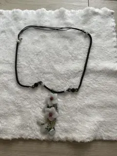 花モチーフ ネックレス