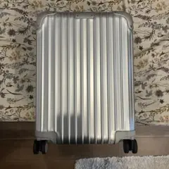 リモワ　オリジナル　キャビンS　シルバーのサムネイル