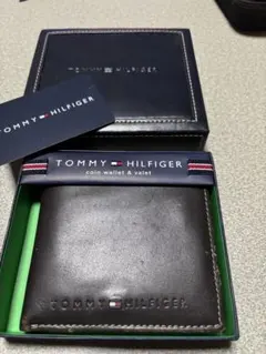TOMMY HILFIGER 二つ折り財布 ダークブラウン
