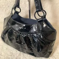 アニエスベー　エナメル　トートバッグ　黒　肩掛け可能