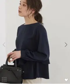 新品タグ☆ ROPÉ PICNIC バック釦ペプラムブラウス