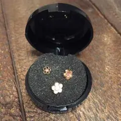 ◆送料込◆ 新品未使用マリークワント  ピアス