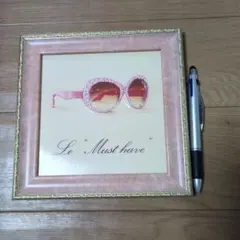 ピンクフレーム サングラスデザイン