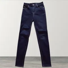 美品 GU ウルトラストレッチスキニージーンズ 67 インディゴ 美脚 脚長効果のサムネイル