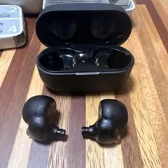 SONY WF-1000XM4 　シリコンケース付き