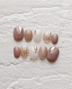 ベージュ　ホワイトラメ　ミラーゴールド　ニュアンス　ネイルチップ