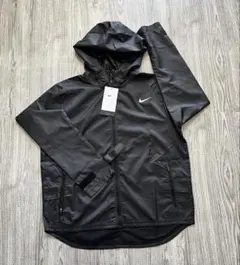 【新品】ナイキ ウィメンズ ランニングジャケット CU3218-010ブラックL