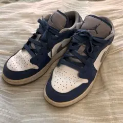 NIKE AIR JORDAN 1 LOW GS ナイキ　エアジョーダン