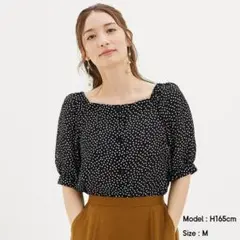 2WAYドットスクエアネックブラウス