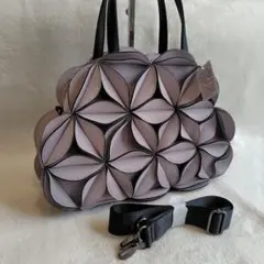 未使用　ニコルホワイト　3Dフラワーストラップ付きミニボストンバック　2way