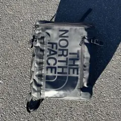 ノースフェイスリュック 30L バックパック ブラック　大容量　ヒューズボックス