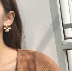 ゴールド　アンティーク　フラワー　ピアス　結婚式　披露宴　パーティー　二次会