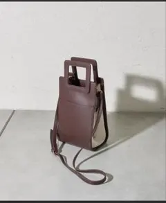 【美品】　loti 　スクエアジップWAYミニバッグ