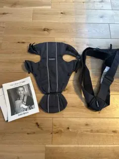 BabyBjornベビーキャリアミニ　ブラック メッシュ