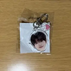 TREASURE アクリルキーホルダー 顔アクキー ジュンギュ