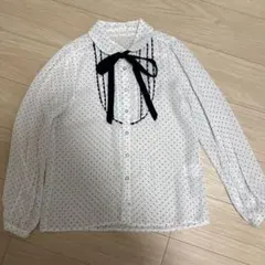 ハニーズ　ドット柄ボウタイブラウス